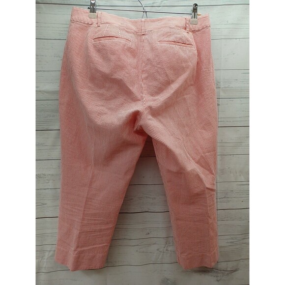 Ladies Talbots Perfect Crop Red White Striped Seersucker Capri Cropped Pants 10P - Picture 3 of 8